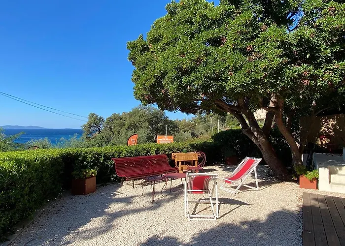Bed & Breakfast L'arbousier 3*